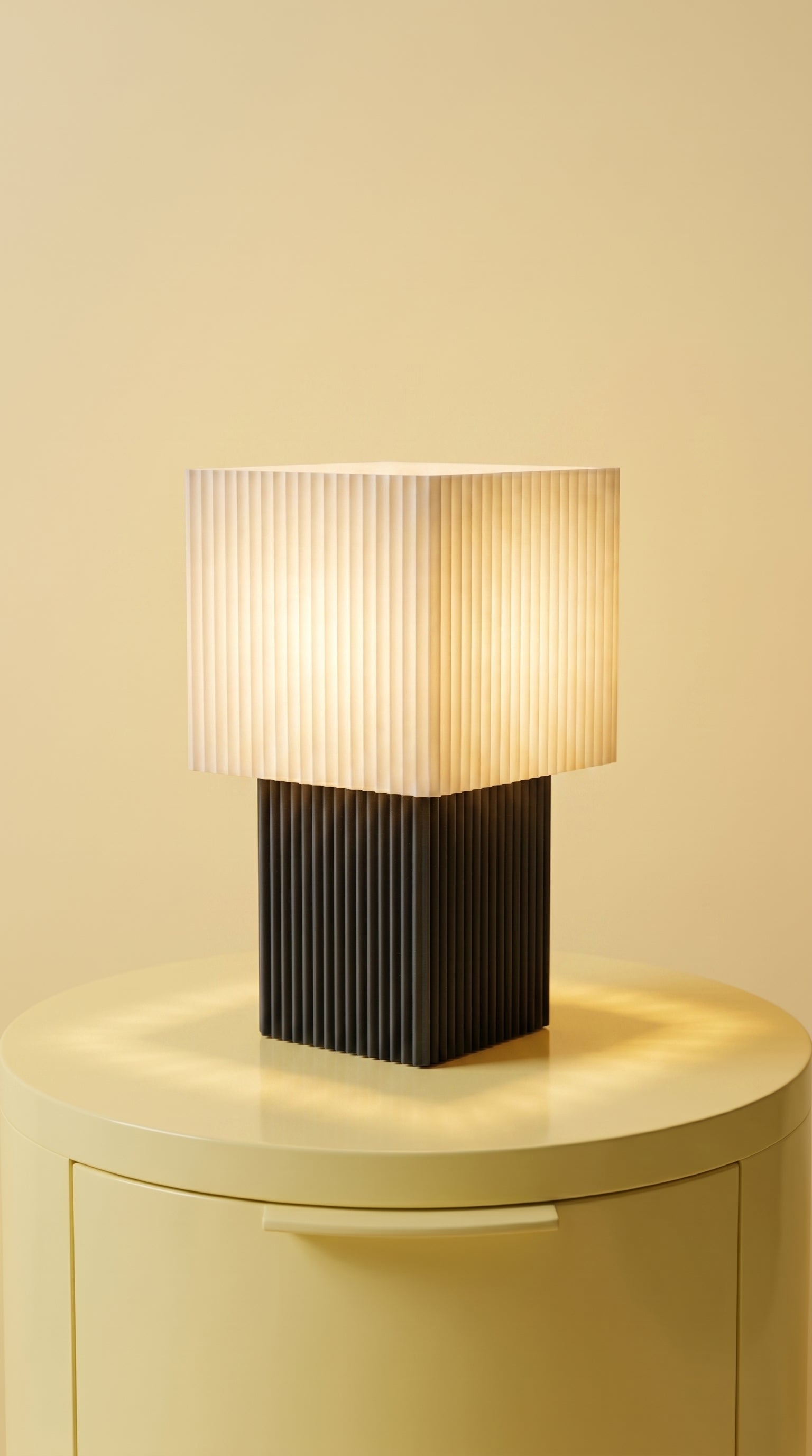Kuub Desk Lamp